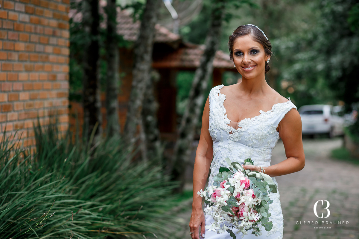 Lindo casamento realizado na Villa Tuiuty em Bento Gonçalves Rs, fotografado por Cleber Brauner, fotógrafo de casamento de Garibaldi e Porto alegre. Fotos do ensaio e trash the dress no site