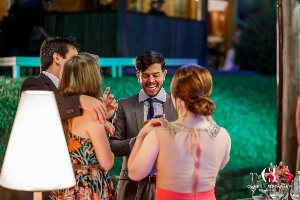 Lindo casamento realizado na Villa Tuiuty em Bento Gonçalves Rs, fotografado por Cleber Brauner, fotógrafo de casamento de Garibaldi e Porto alegre. Fotos do ensaio e trash the dress no site
