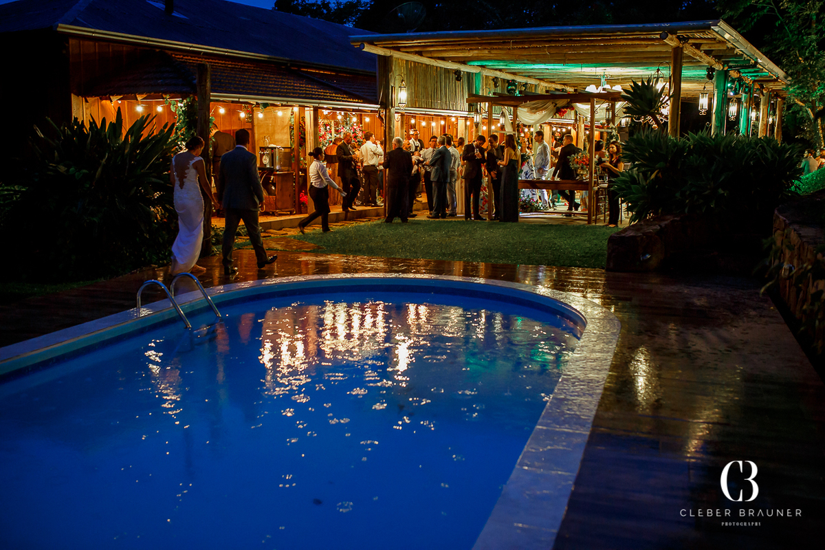 Lindo casamento realizado na Villa Tuiuty em Bento Gonçalves Rs, fotografado por Cleber Brauner, fotógrafo de casamento de Garibaldi e Porto alegre. Fotos do ensaio e trash the dress no site