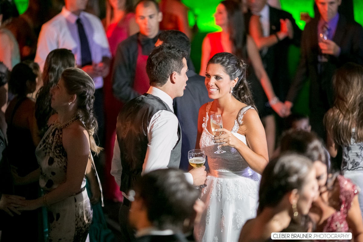 fotografo, fotografo de casamento, fotografo em porto alegre, fotos de casamento, ensaio noivos, cleber brauner, fotografo em gramado, fotografo bento gonçalves, fotografo seraa, trash the dress, book fotografico, casamento ao ar livre, make-up, noiva, ve