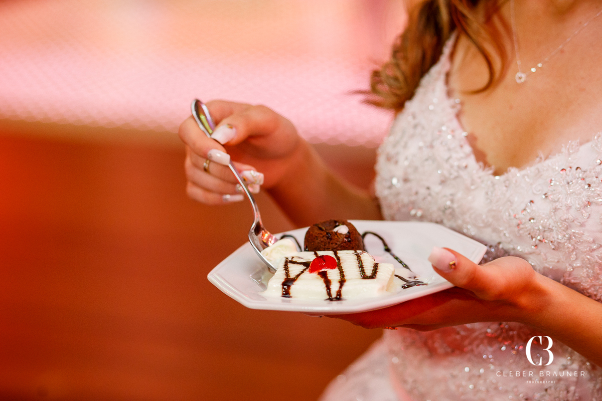 FFesta de 15 anos Emilli, realizada em Garibaldi - Rs,linda debutante, Festa na Familia Giovanaz, São de Beleza da Elaine,fotografo Cleber Brauner