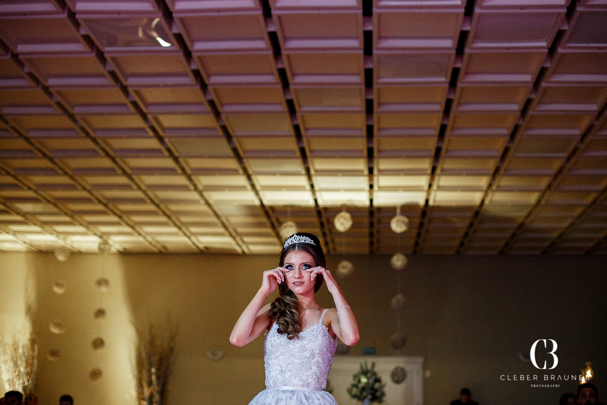 FFesta de 15 anos Emilli, realizada em Garibaldi - Rs,linda debutante, Festa na Familia Giovanaz, São de Beleza da Elaine,fotografo Cleber Brauner