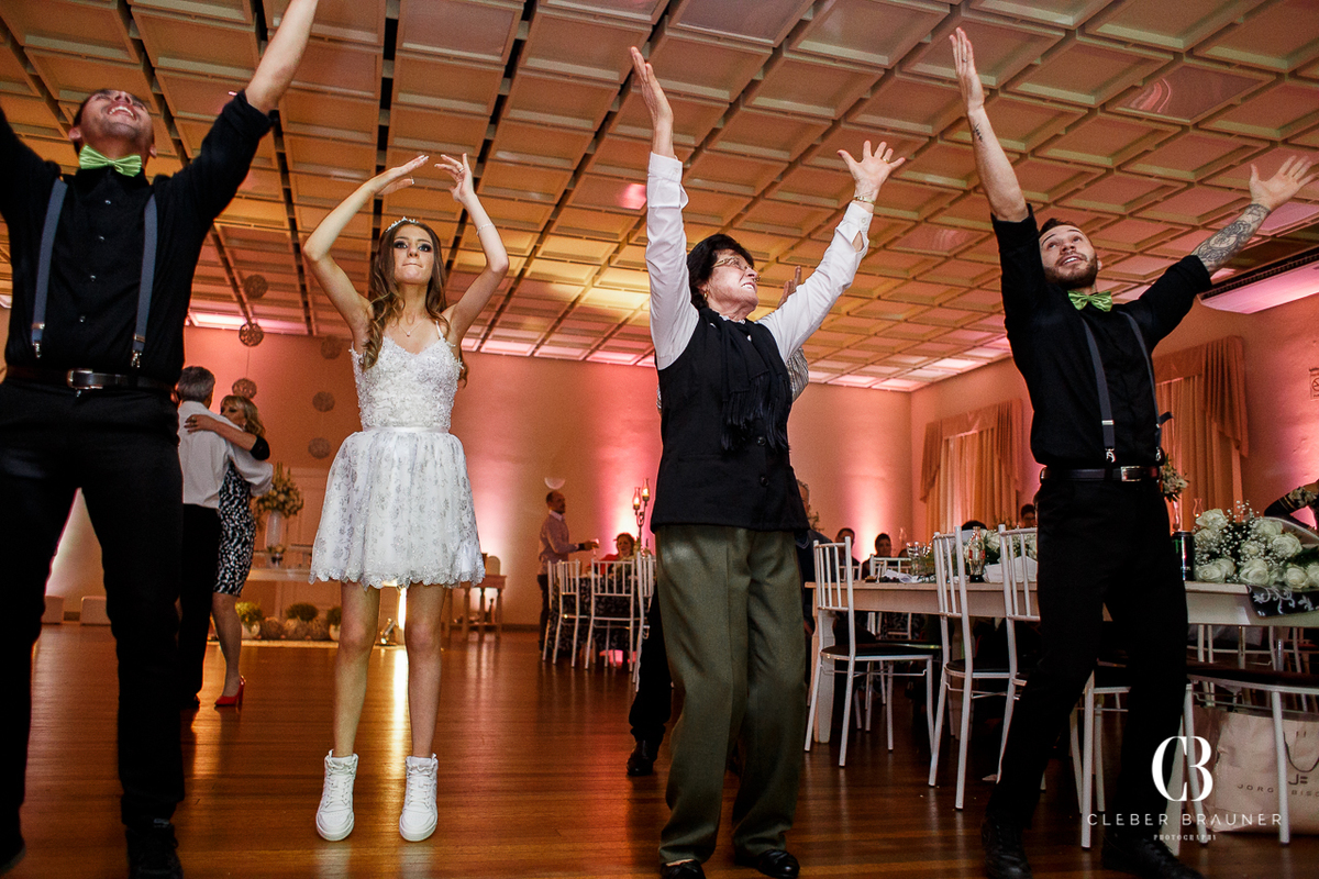 Festa de 15 anos Emilli, linda debutante, Familia Giovanaz, fotografo Cleber Brauner