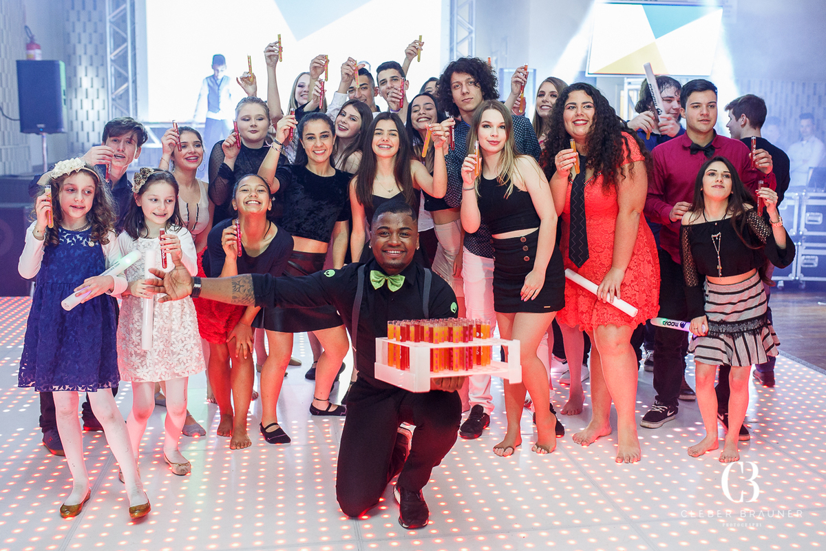 FFesta de 15 anos Emilli, realizada em Garibaldi - Rs,linda debutante, Festa na Familia Giovanaz, São de Beleza da Elaine,fotografo Cleber Brauner15 anos Emilli, linda debutante, Familia Giovanaz, fotografo Cleber Brauner