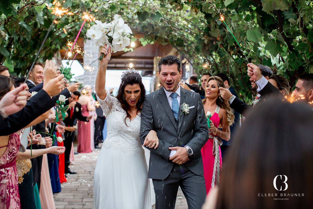 Casamento realizado na Casa Valduga, Vale dos Vinhedos, Bento Gonçalves. Fotos feitas por Cleber Brauner, fotógrafo de Garibaldi, Bento Gonçalves e todo estado do Rio Grande do Sul. Evento realizado em meios aos parreirais