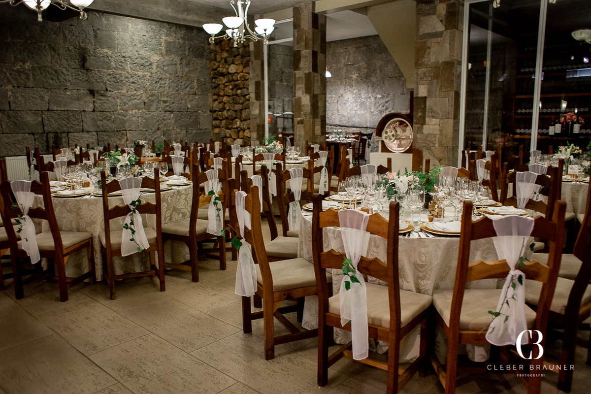 Casamento realizado na Casa Valduga, Vale dos Vinhedos, Bento Gonçalves. Fotos feitas por Cleber Brauner, fotógrafo de Garibaldi, Bento Gonçalves e todo estado do Rio Grande do Sul. Evento realizado em meios aos parreirais