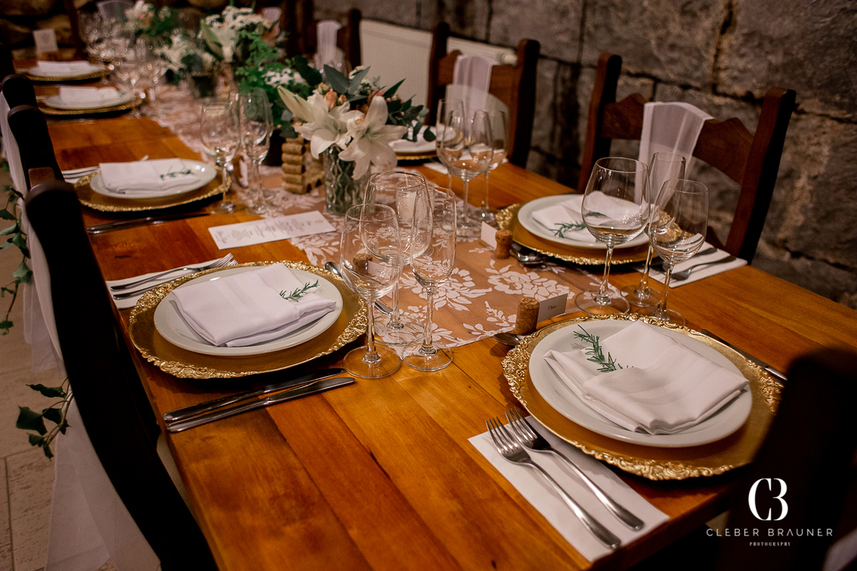 Casamento realizado na Casa Valduga, Vale dos Vinhedos, Bento Gonçalves. Fotos feitas por Cleber Brauner, fotógrafo de Garibaldi, Bento Gonçalves e todo estado do Rio Grande do Sul. Evento realizado em meios aos parreirais