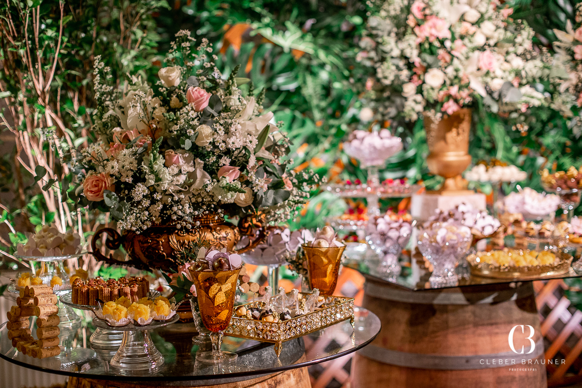 Casamento realizado na Casa Valduga, Vale dos Vinhedos, Bento Gonçalves. Fotos feitas por Cleber Brauner, fotógrafo de Garibaldi, Bento Gonçalves e todo estado do Rio Grande do Sul. Evento realizado em meios aos parreirais
