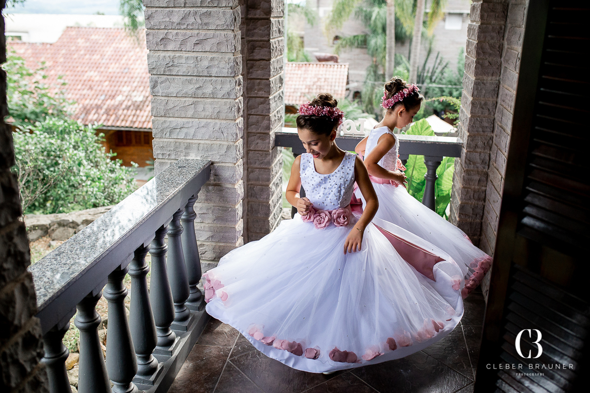 Casamento realizado na Casa Valduga, Vale dos Vinhedos, Bento Gonçalves. Fotos feitas por Cleber Brauner, fotógrafo de Garibaldi, Bento Gonçalves e todo estado do Rio Grande do Sul. Evento realizado em meios aos parreirais