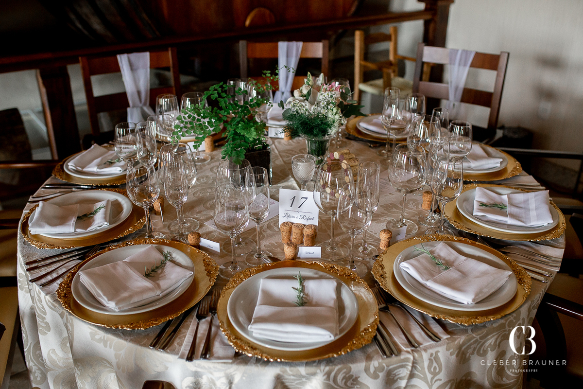 Casamento realizado na Casa Valduga, Vale dos Vinhedos, Bento Gonçalves. Fotos feitas por Cleber Brauner, fotógrafo de Garibaldi, Bento Gonçalves e todo estado do Rio Grande do Sul. Evento realizado em meios aos parreirais