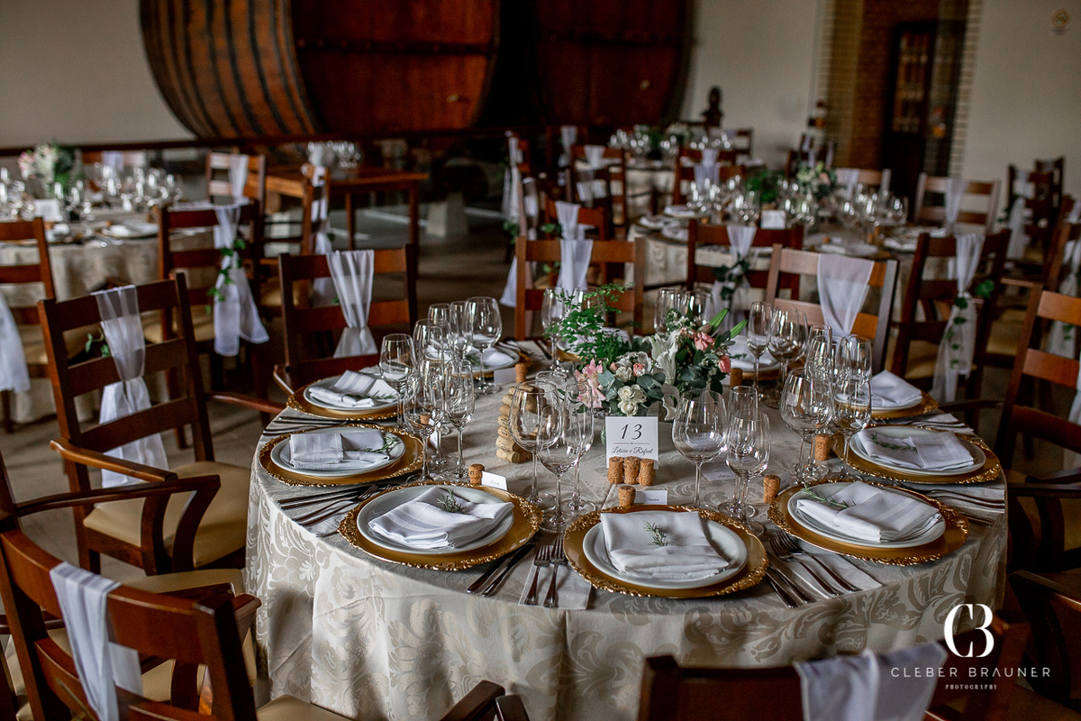 Casamento realizado na Casa Valduga, Vale dos Vinhedos, Bento Gonçalves. Fotos feitas por Cleber Brauner, fotógrafo de Garibaldi, Bento Gonçalves e todo estado do Rio Grande do Sul. Evento realizado em meios aos parreirais