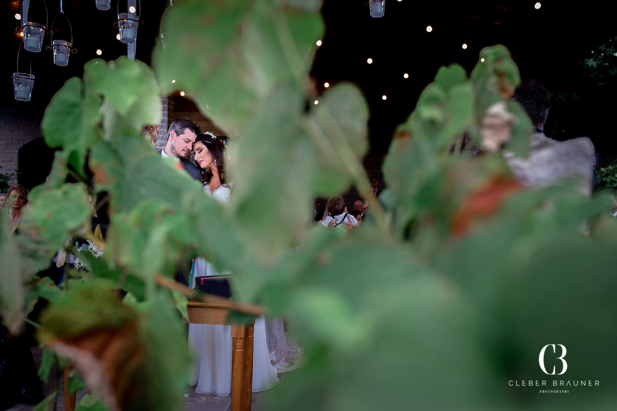 Casamento realizado na Casa Valduga, Vale dos Vinhedos, Bento Gonçalves. Fotos feitas por Cleber Brauner, fotógrafo de Garibaldi, Bento Gonçalves e todo estado do Rio Grande do Sul. Evento realizado em meios aos parreirais