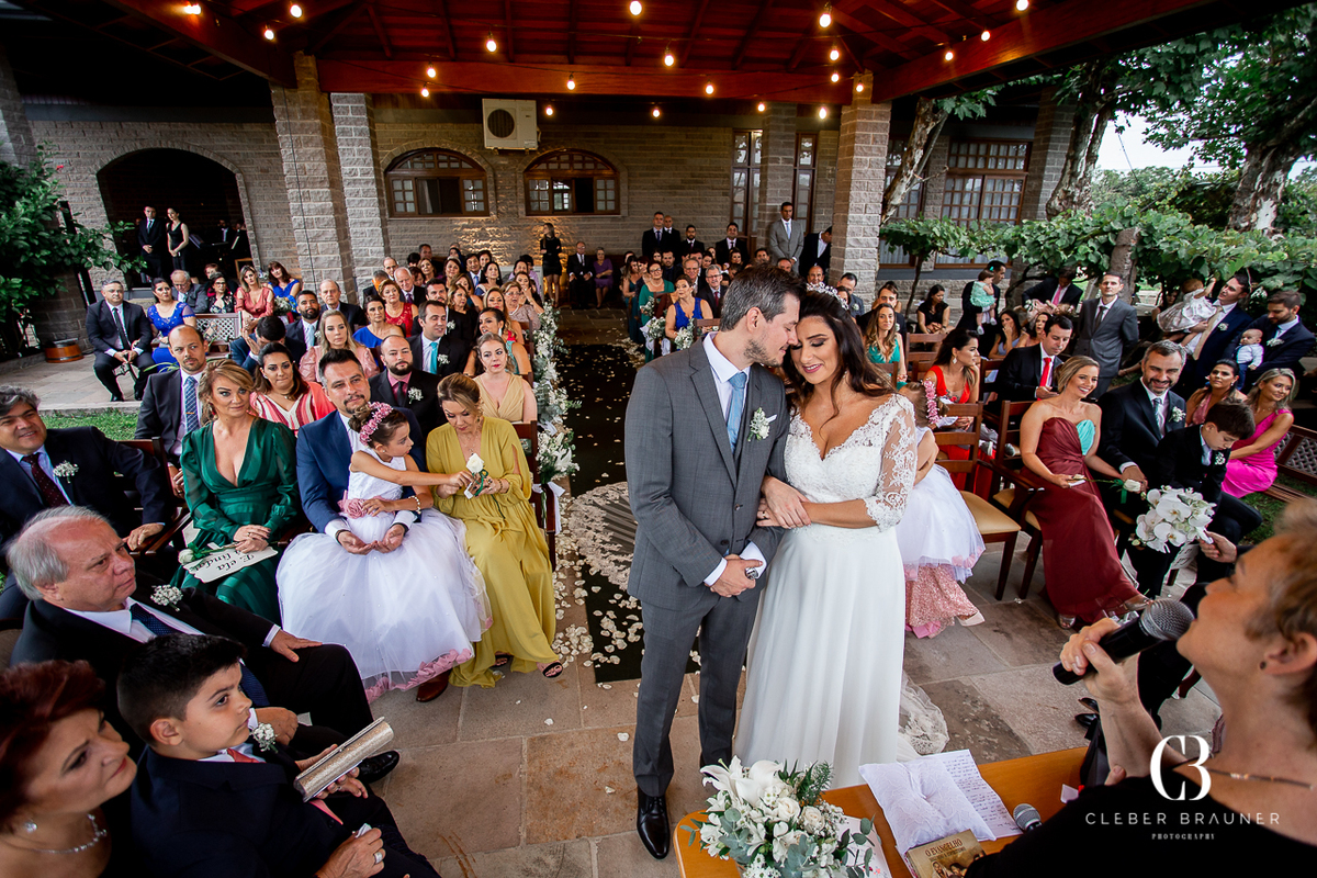 Casamento realizado na Casa Valduga, Vale dos Vinhedos, Bento Gonçalves. Fotos feitas por Cleber Brauner, fotógrafo de Garibaldi, Bento Gonçalves e todo estado do Rio Grande do Sul. Evento realizado em meios aos parreirais