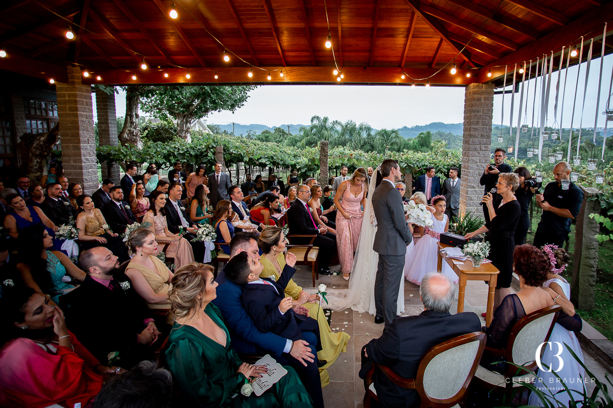 Casamento realizado na Casa Valduga, Vale dos Vinhedos, Bento Gonçalves. Fotos feitas por Cleber Brauner, fotógrafo de Garibaldi, Bento Gonçalves e todo estado do Rio Grande do Sul. Evento realizado em meios aos parreirais