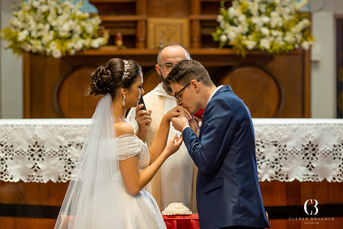 Casamento fotografado pelo fotógrafo Cleber Brauner, na cidade de Bento Gonçalves. Cerimonia realizada na Igreja São Bento e a recepção no Clube São Bento, cidade de Bento Gonçalves, Rio Grande do Sul