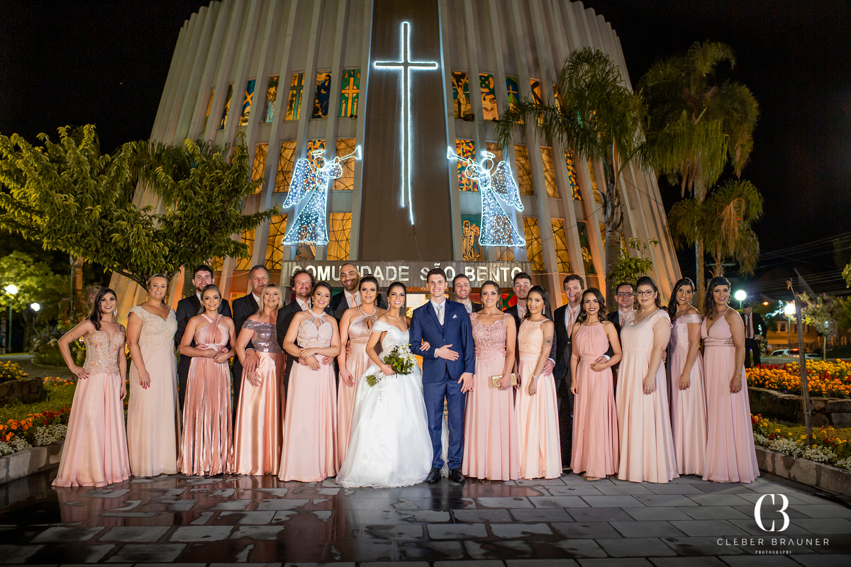 Casamento fotografado pelo fotógrafo Cleber Brauner, na cidade de Bento Gonçalves. Cerimonia realizada na Igreja São Bento e a recepção no Clube São Bento, cidade de Bento Gonçalves, Rio Grande do Sul