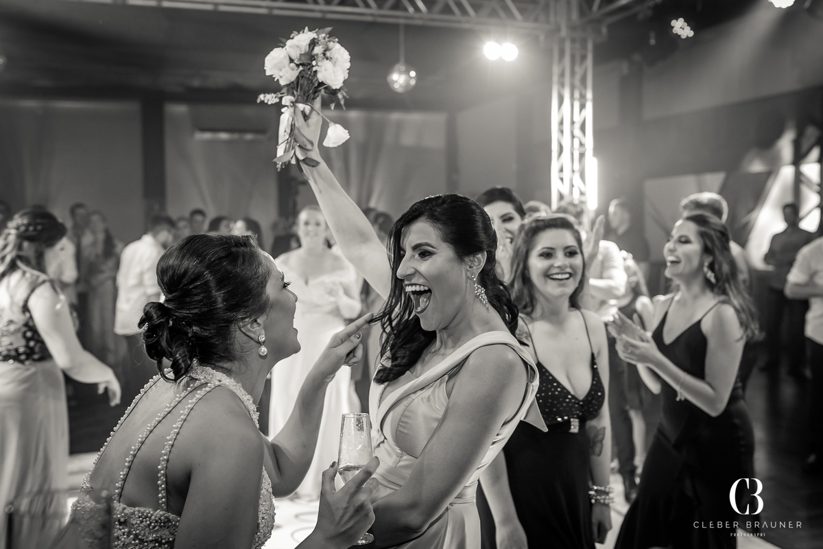 Casamento fotografado pelo fotógrafo Cleber Brauner, na cidade de Bento Gonçalves. Cerimonia realizada na Igreja São Bento e a recepção no Clube São Bento, cidade de Bento Gonçalves, Rio Grande do Sul