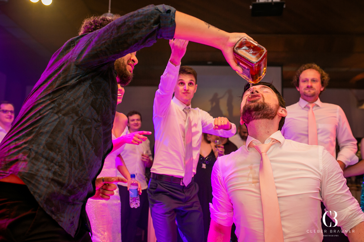 Casamento fotografado pelo fotógrafo Cleber Brauner, na cidade de Bento Gonçalves. Cerimonia realizada na Igreja São Bento e a recepção no Clube São Bento, cidade de Bento Gonçalves, Rio Grande do Sul