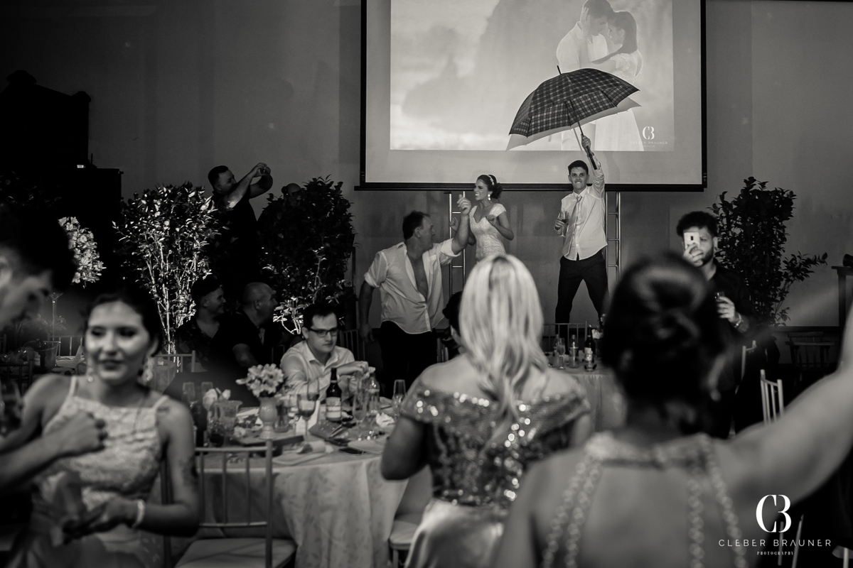 Casamento fotografado pelo fotógrafo Cleber Brauner, na cidade de Bento Gonçalves. Cerimonia realizada na Igreja São Bento e a recepção no Clube São Bento, cidade de Bento Gonçalves, Rio Grande do Sul