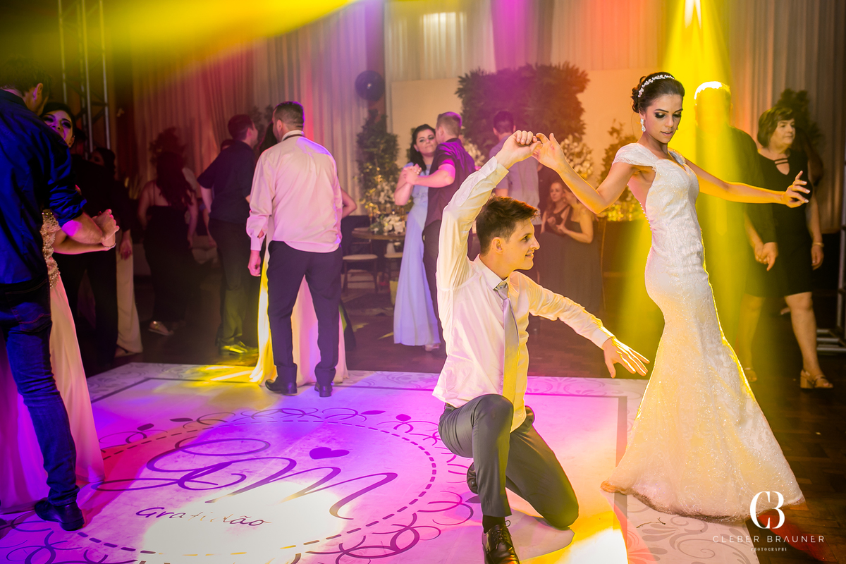 Casamento fotografado pelo fotógrafo Cleber Brauner, na cidade de Bento Gonçalves. Cerimonia realizada na Igreja São Bento e a recepção no Clube São Bento, cidade de Bento Gonçalves, Rio Grande do Sul