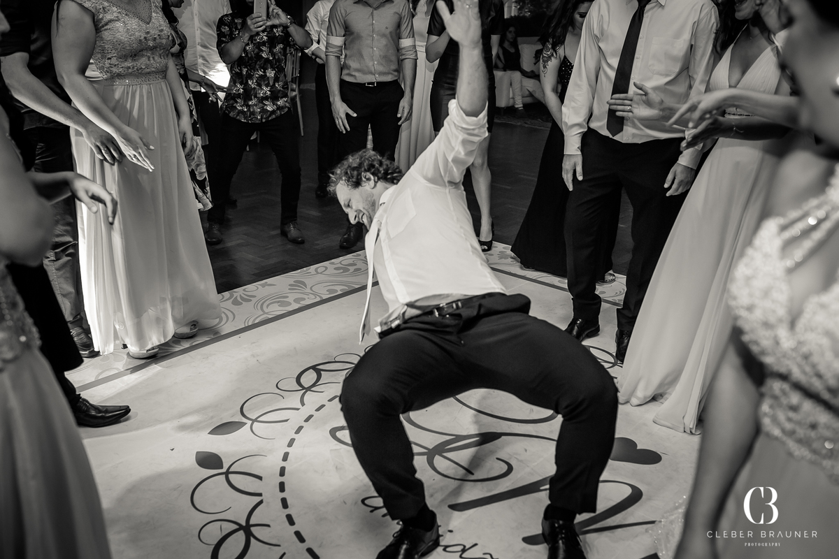Casamento fotografado pelo fotógrafo Cleber Brauner, na cidade de Bento Gonçalves. Cerimonia realizada na Igreja São Bento e a recepção no Clube São Bento, cidade de Bento Gonçalves, Rio Grande do Sul