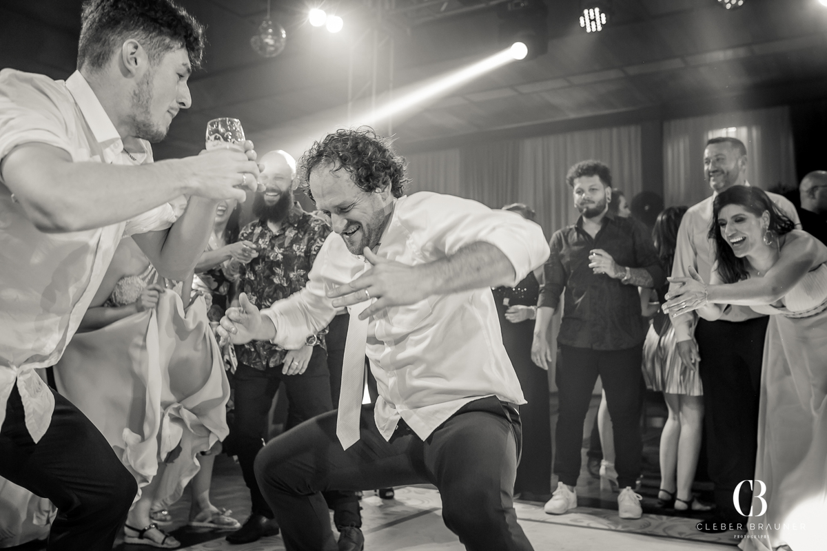 Casamento fotografado pelo fotógrafo Cleber Brauner, na cidade de Bento Gonçalves. Cerimonia realizada na Igreja São Bento e a recepção no Clube São Bento, cidade de Bento Gonçalves, Rio Grande do Sul