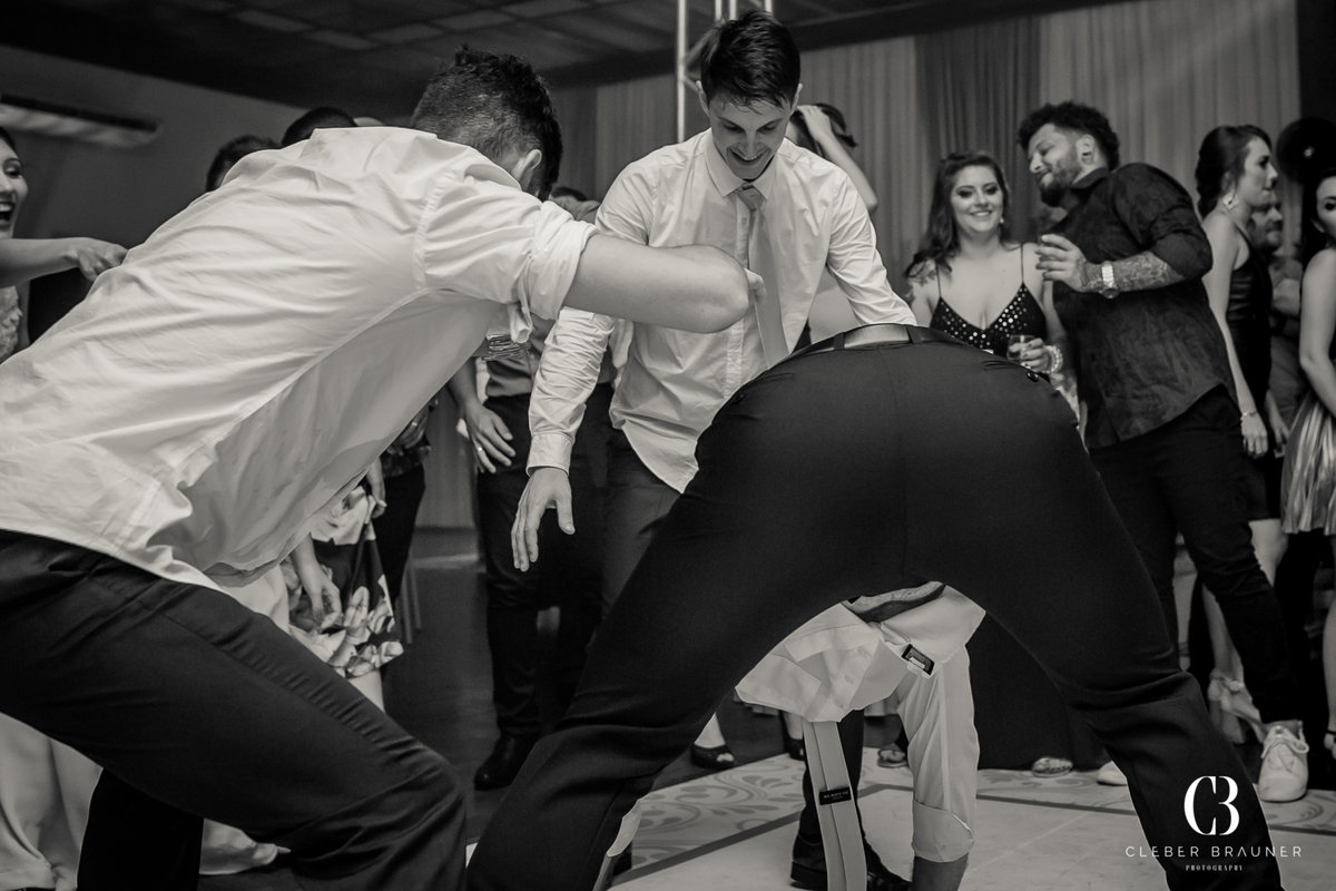 Casamento fotografado pelo fotógrafo Cleber Brauner, na cidade de Bento Gonçalves. Cerimonia realizada na Igreja São Bento e a recepção no Clube São Bento, cidade de Bento Gonçalves, Rio Grande do Sul