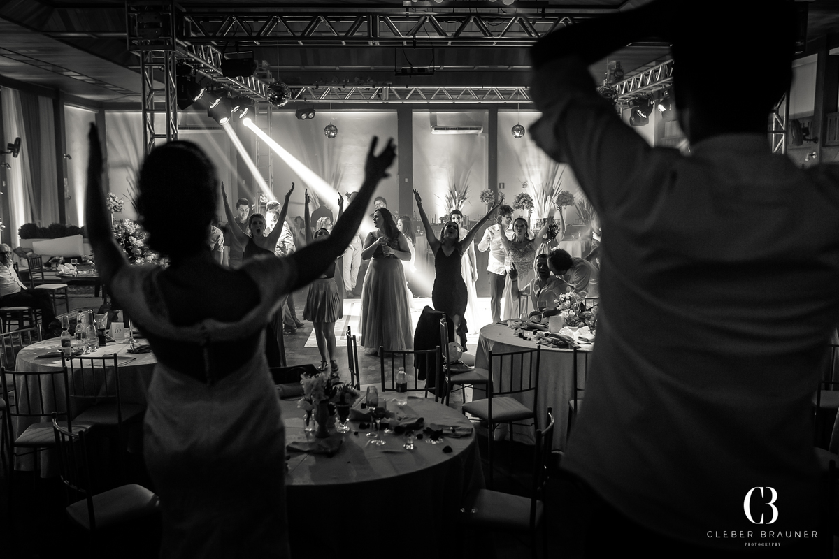 Casamento fotografado pelo fotógrafo Cleber Brauner, na cidade de Bento Gonçalves. Cerimonia realizada na Igreja São Bento e a recepção no Clube São Bento, cidade de Bento Gonçalves, Rio Grande do Sul