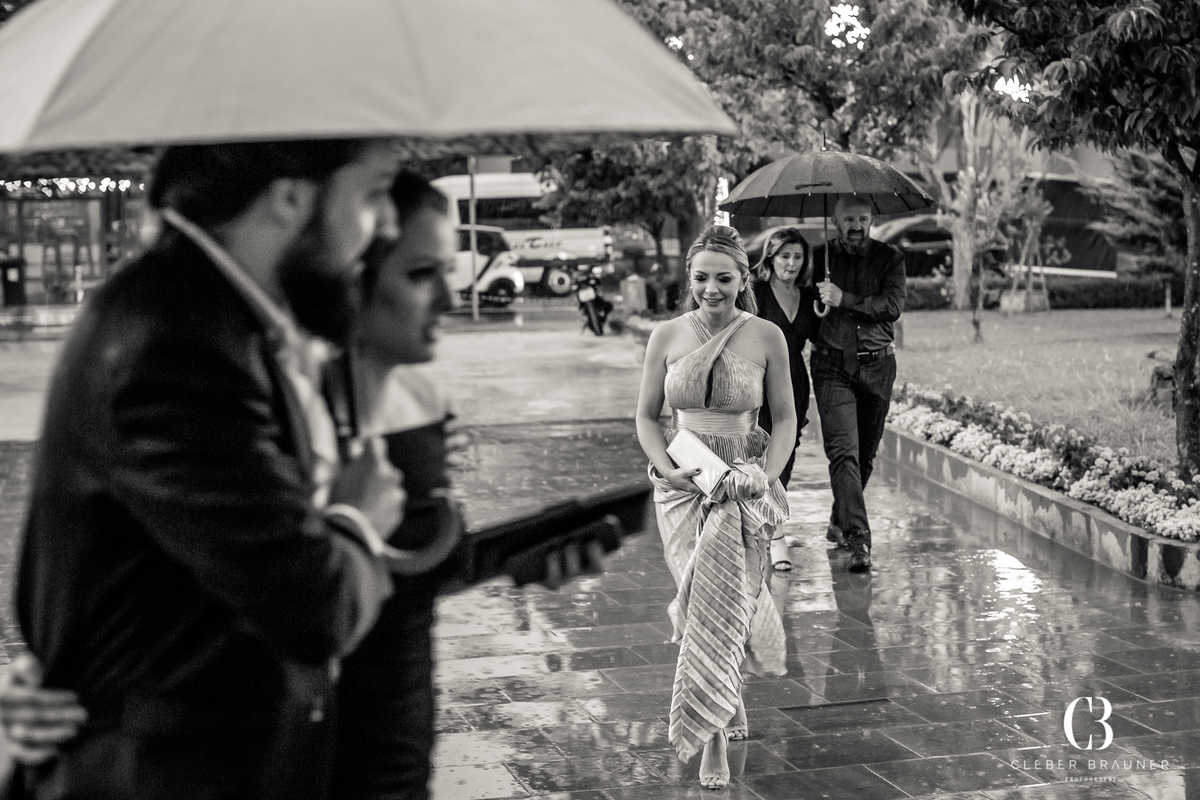 Casamento fotografado pelo fotógrafo Cleber Brauner, na cidade de Bento Gonçalves. Cerimonia realizada na Igreja São Bento e a recepção no Clube São Bento, cidade de Bento Gonçalves, Rio Grande do Sul