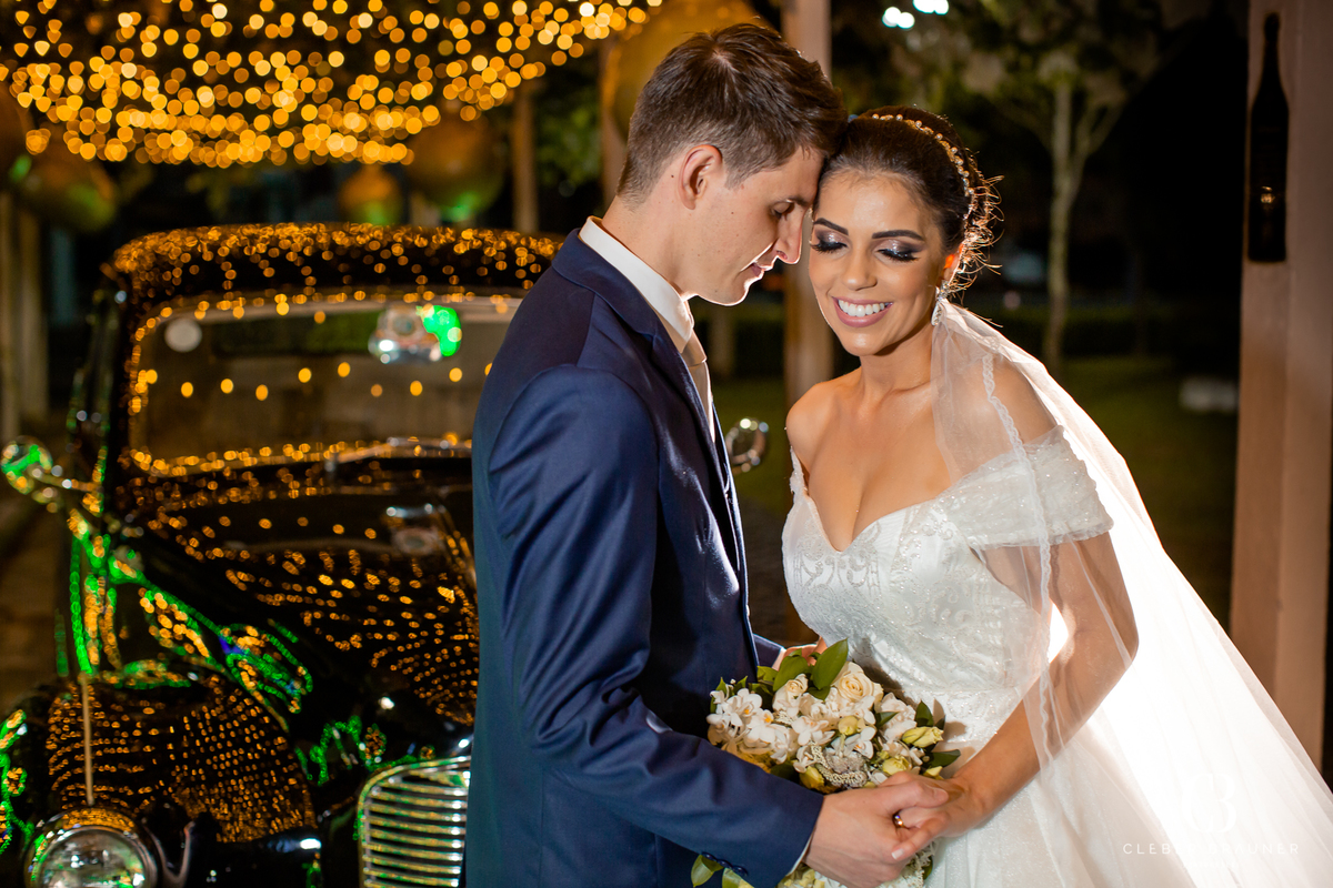 Casamento fotografado pelo fotógrafo Cleber Brauner, na cidade de Bento Gonçalves. Cerimonia realizada na Igreja São Bento e a recepção no Clube São Bento, cidade de Bento Gonçalves, Rio Grande do Sul