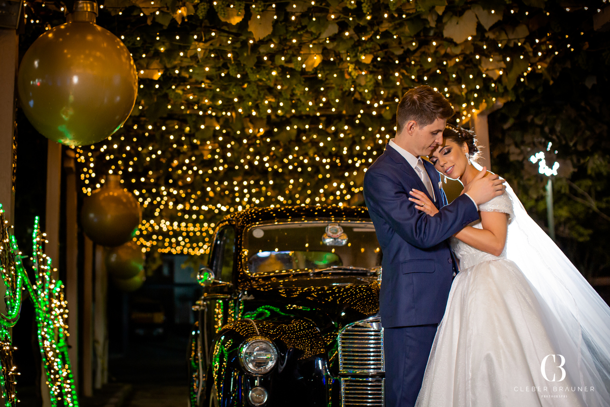 Casamento fotografado pelo fotógrafo Cleber Brauner, na cidade de Bento Gonçalves. Cerimonia realizada na Igreja São Bento e a recepção no Clube São Bento, cidade de Bento Gonçalves, Rio Grande do Sul