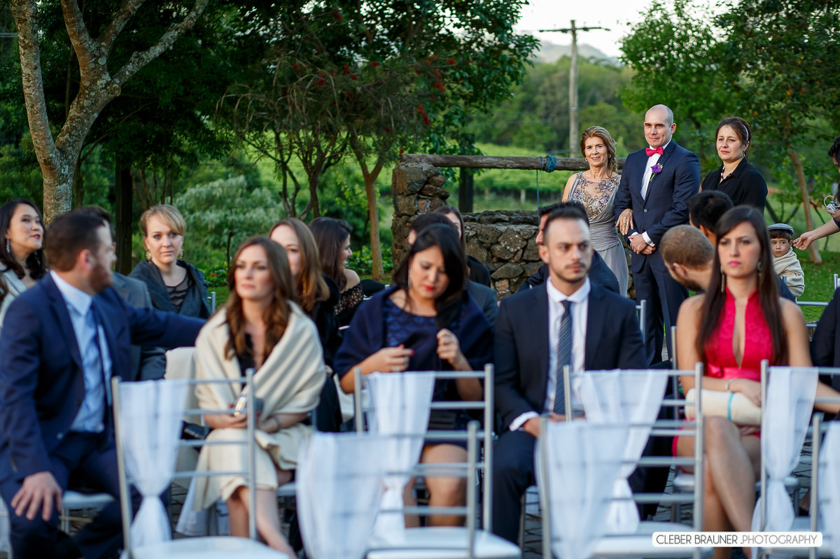 Lindo casamento fotografado na VinicolaCave de Pedra, em Bento Gonçalves na Serra Gaucha, pelo fotógrafo de casamento de Garibaldi Cleber Brauner.