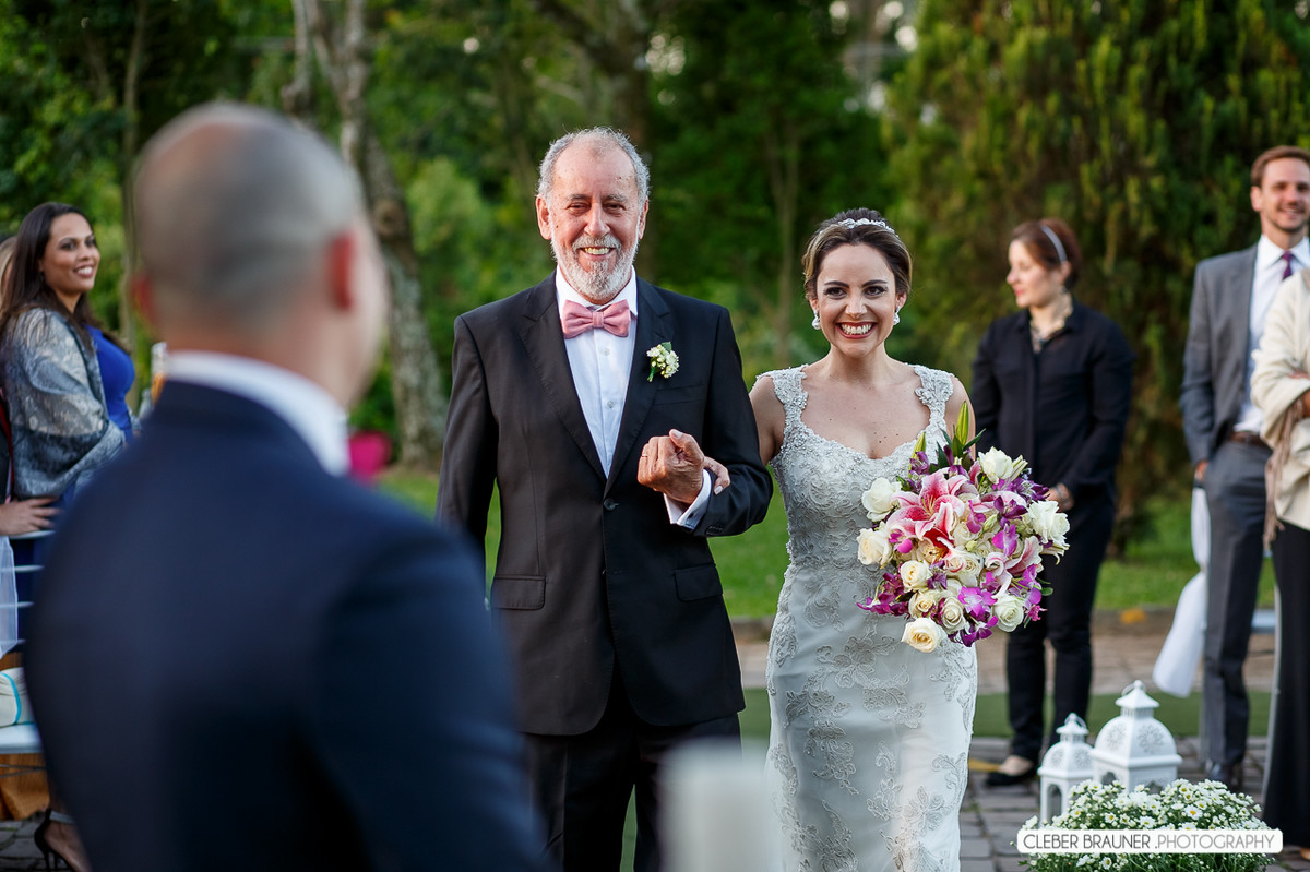 Lindo casamento fotografado na VinicolaCave de Pedra, em Bento Gonçalves na Serra Gaucha, pelo fotógrafo de casamento de Garibaldi Cleber Brauner.