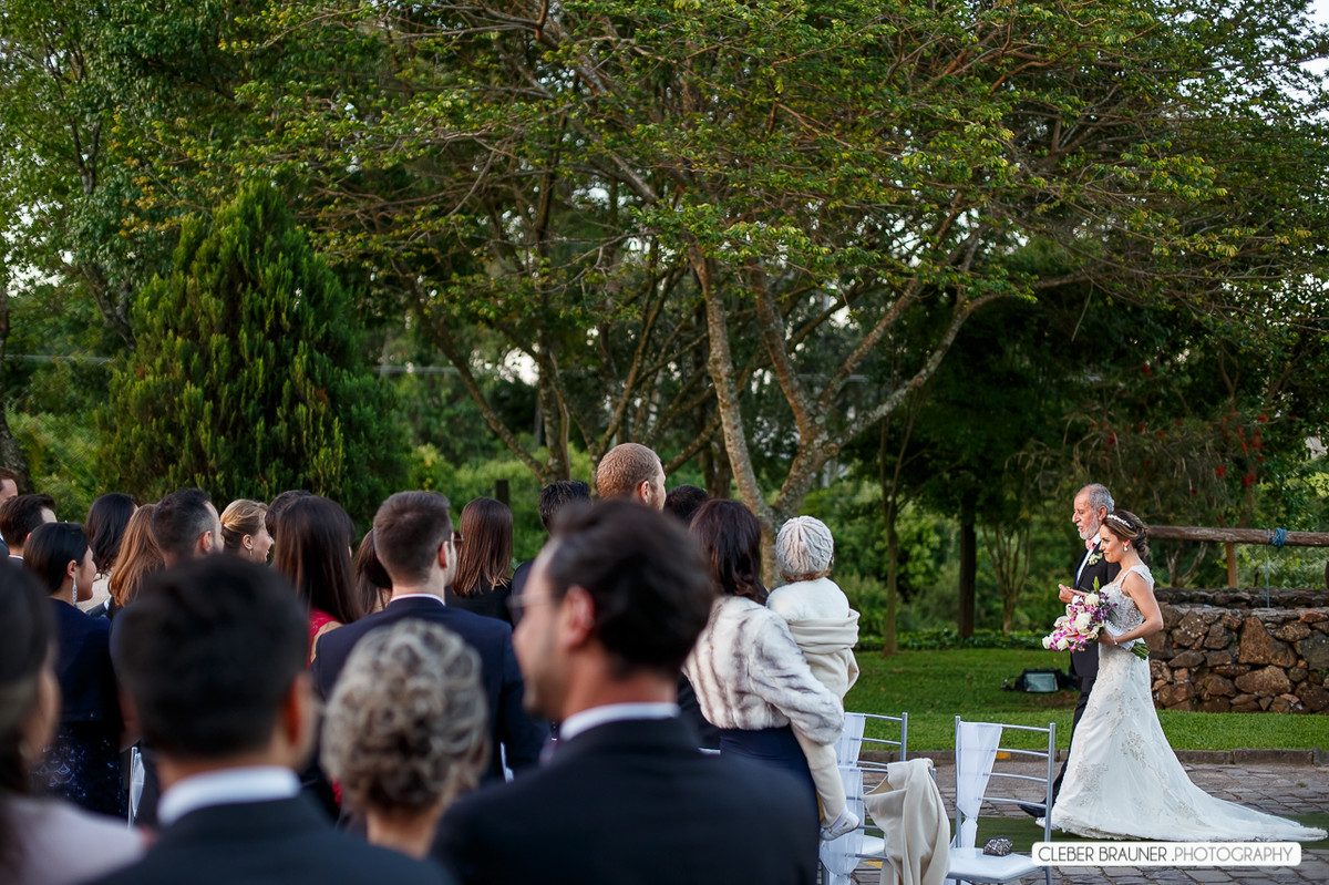 Lindo casamento fotografado na VinicolaCave de Pedra, em Bento Gonçalves na Serra Gaucha, pelo fotógrafo de casamento de Garibaldi Cleber Brauner.