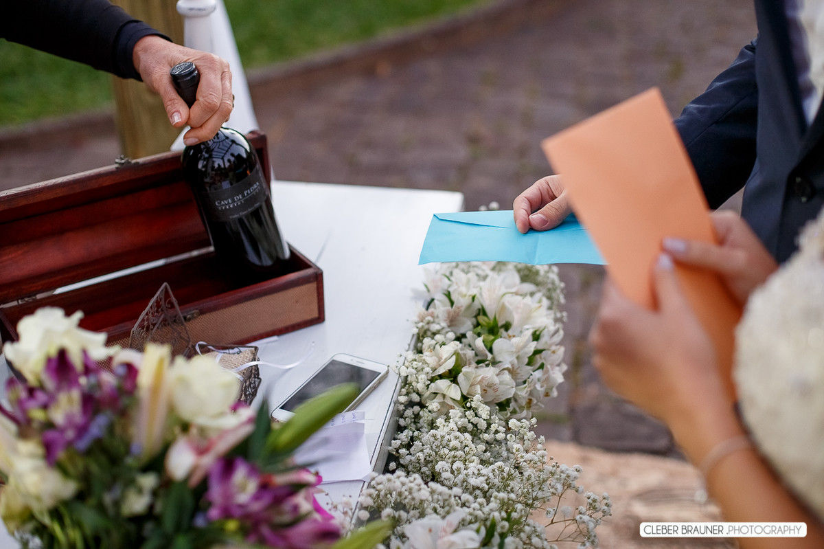 Lindo casamento fotografado na VinicolaCave de Pedra, em Bento Gonçalves na Serra Gaucha, pelo fotógrafo de casamento de Garibaldi Cleber Brauner.