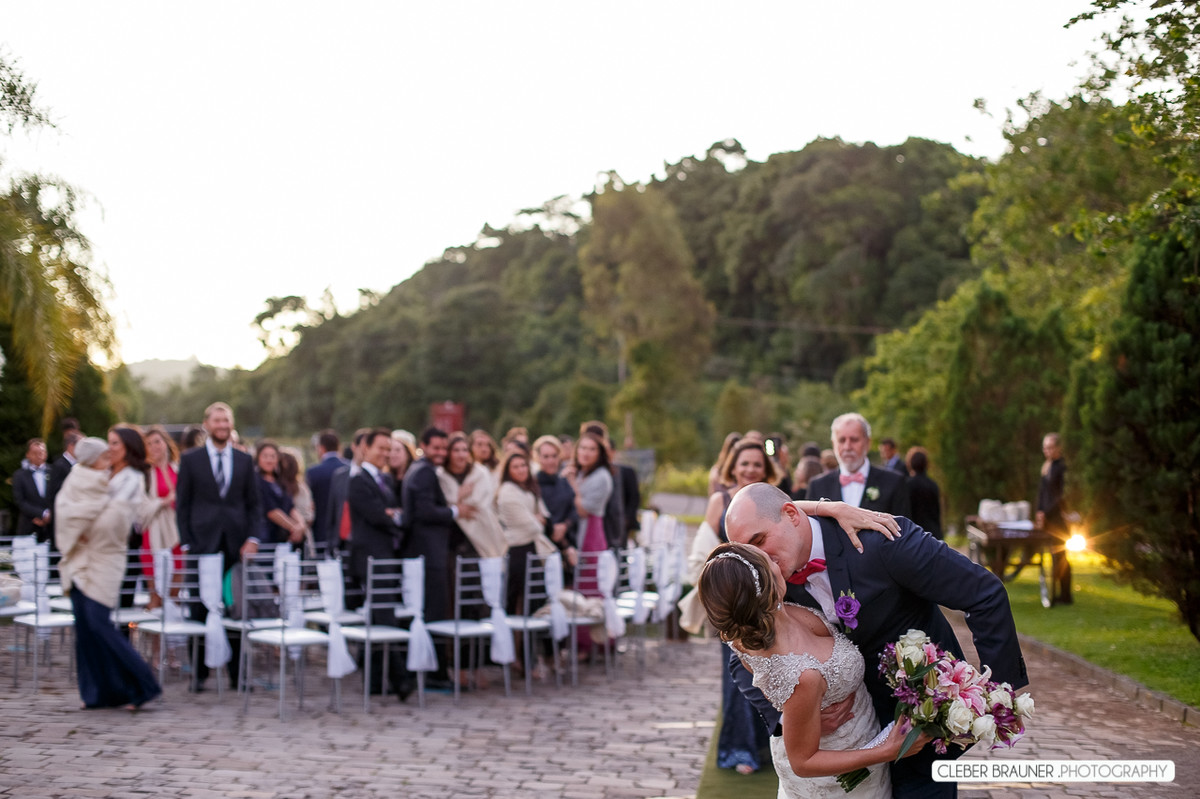 Lindo casamento fotografado na VinicolaCave de Pedra, em Bento Gonçalves na Serra Gaucha, pelo fotógrafo de casamento de Garibaldi Cleber Brauner.