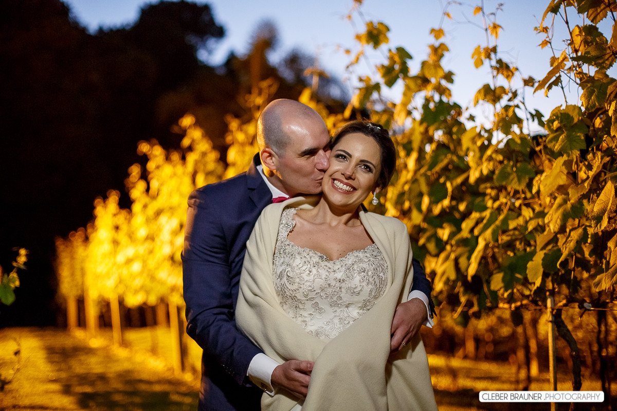 Lindo casamento fotografado na VinicolaCave de Pedra, em Bento Gonçalves na Serra Gaucha, pelo fotógrafo de casamento de Garibaldi Cleber Brauner.