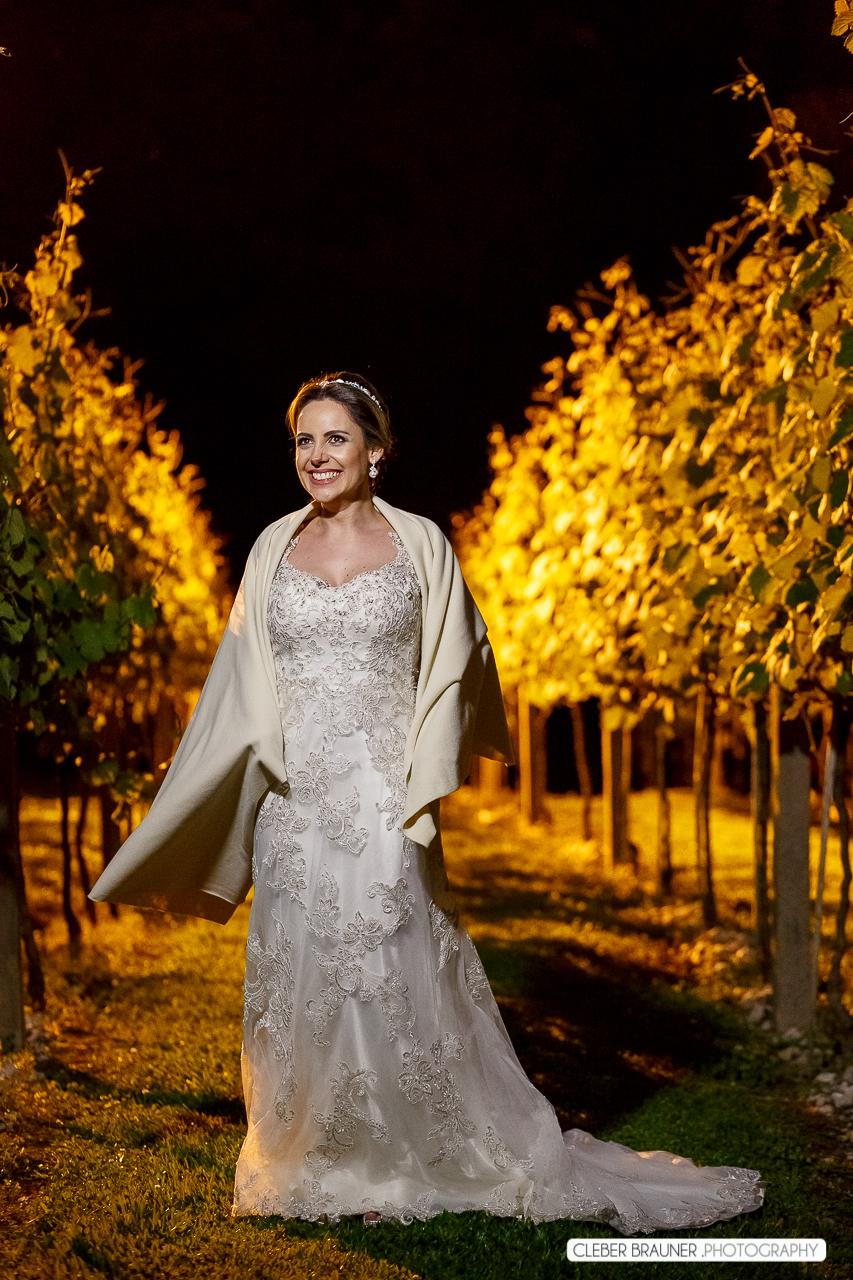 Lindo casamento fotografado na VinicolaCave de Pedra, em Bento Gonçalves na Serra Gaucha, pelo fotógrafo de casamento de Garibaldi Cleber Brauner.