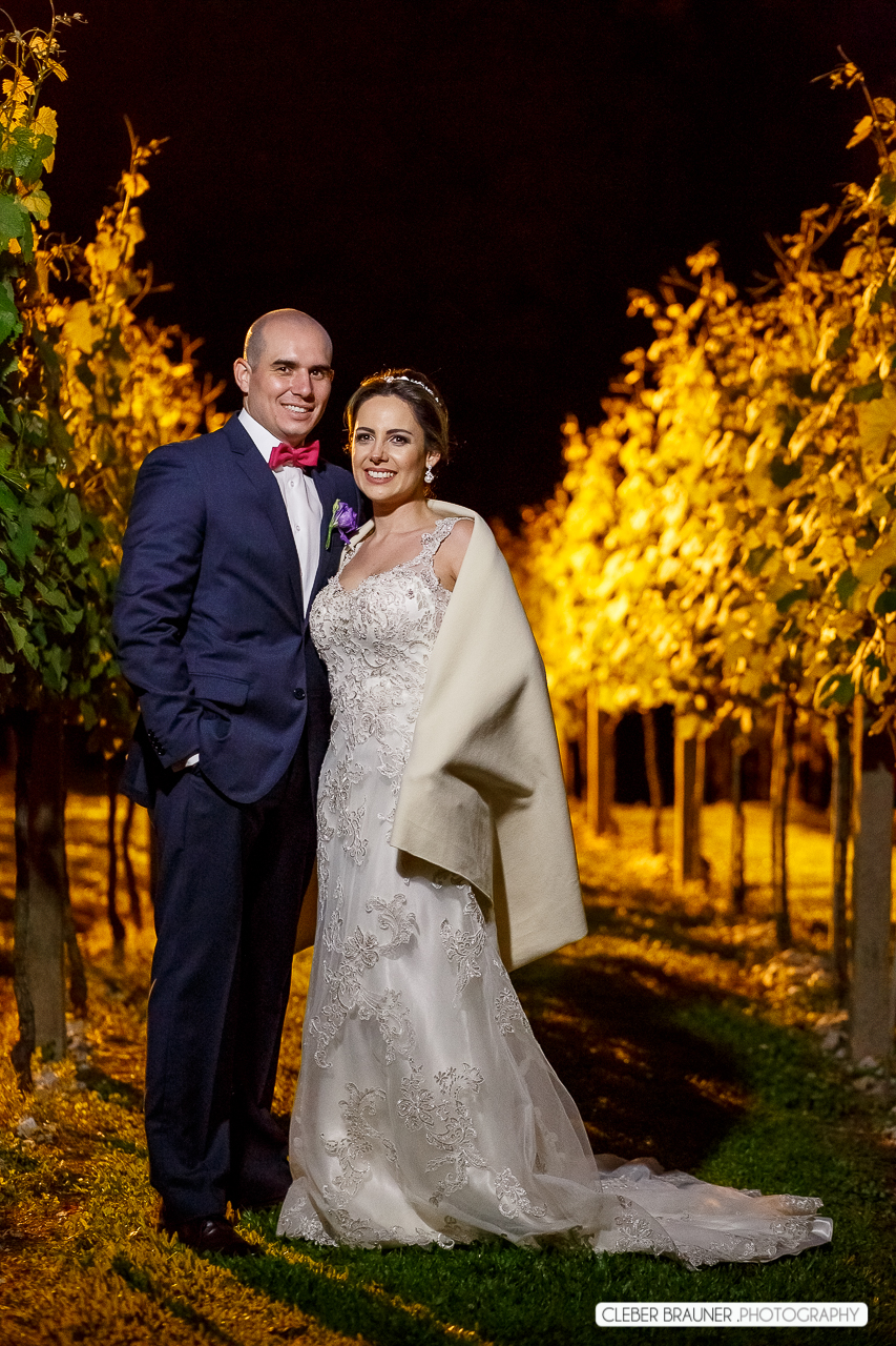 Lindo casamento fotografado na VinicolaCave de Pedra, em Bento Gonçalves na Serra Gaucha, pelo fotógrafo de casamento de Garibaldi Cleber Brauner.