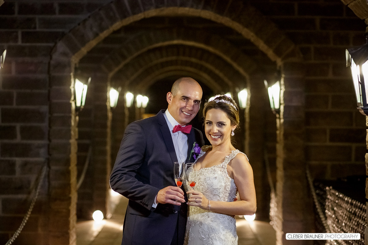 Lindo casamento fotografado na VinicolaCave de Pedra, em Bento Gonçalves na Serra Gaucha, pelo fotógrafo de casamento de Garibaldi Cleber Brauner.
