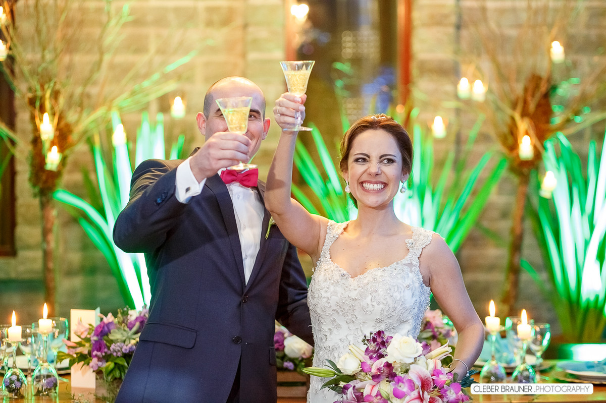 Lindo casamento fotografado na VinicolaCave de Pedra, em Bento Gonçalves na Serra Gaucha, pelo fotógrafo de casamento de Garibaldi Cleber Brauner.