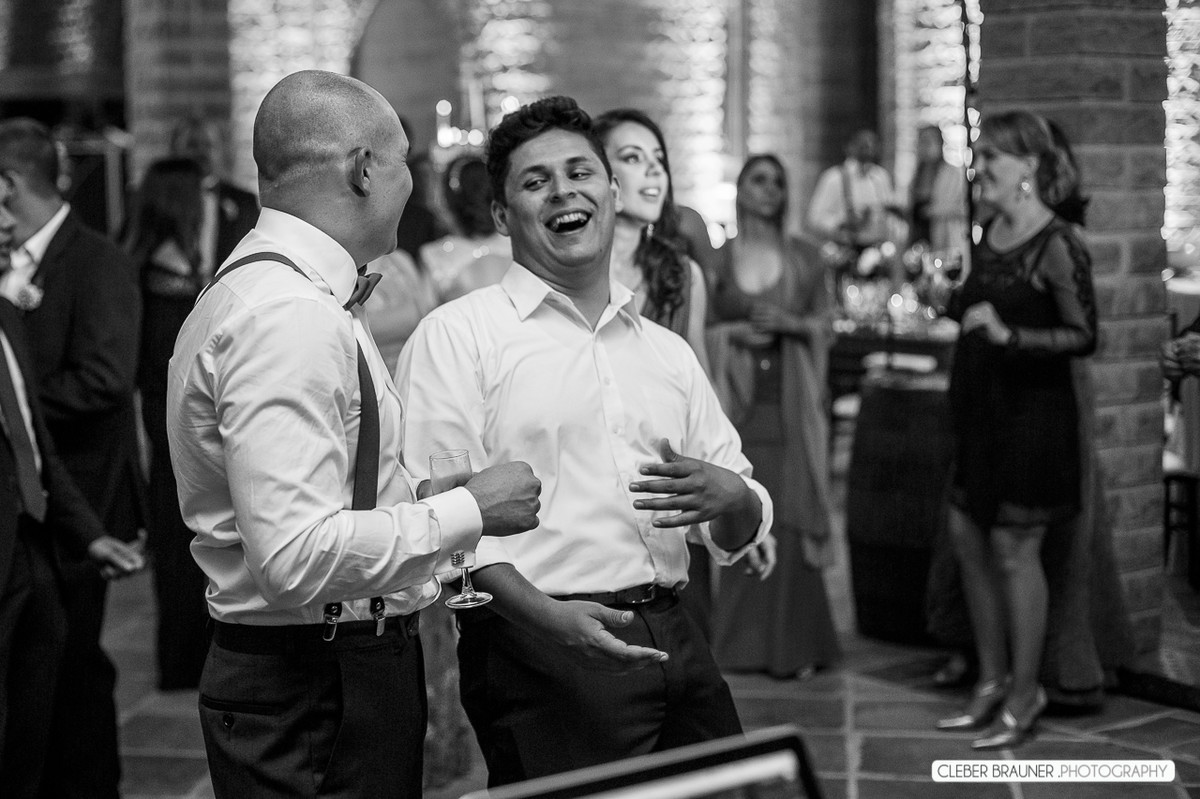 Lindo casamento fotografado na VinicolaCave de Pedra, em Bento Gonçalves na Serra Gaucha, pelo fotógrafo de casamento de Garibaldi Cleber Brauner.