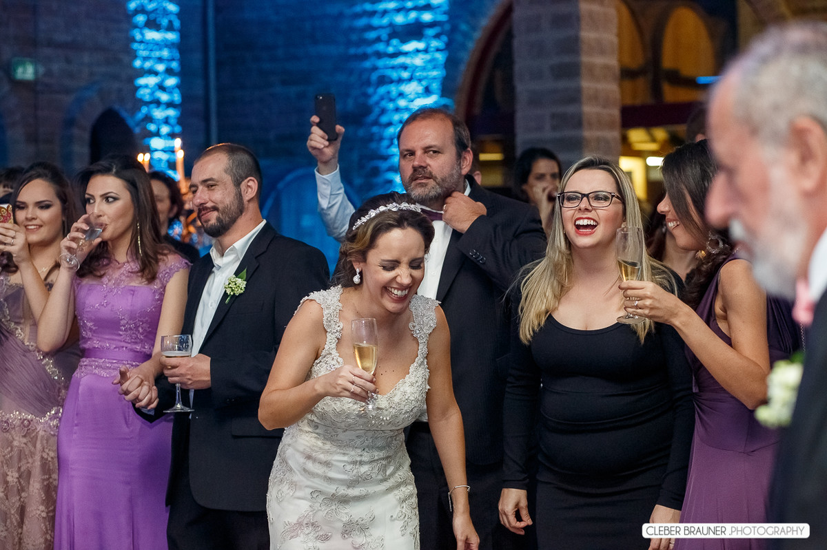 Lindo casamento fotografado na VinicolaCave de Pedra, em Bento Gonçalves na Serra Gaucha, pelo fotógrafo de casamento de Garibaldi Cleber Brauner.