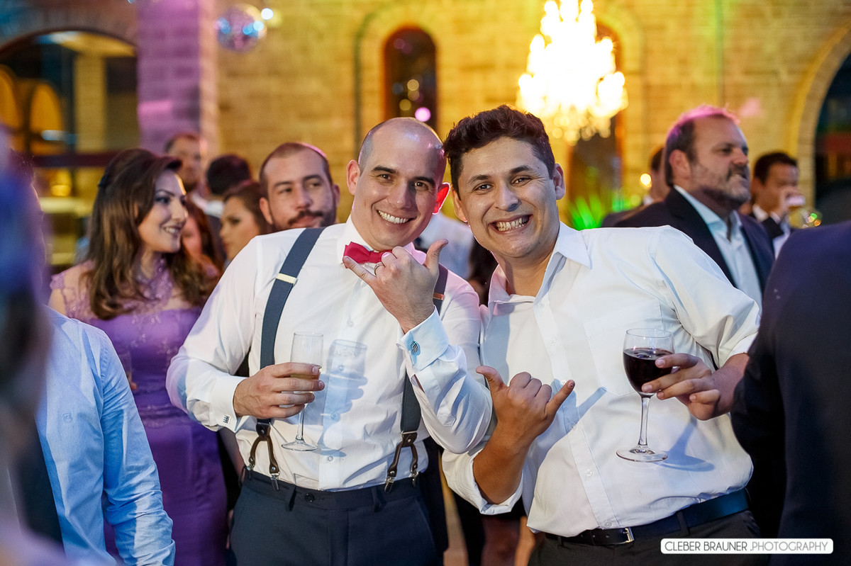 Lindo casamento fotografado na VinicolaCave de Pedra, em Bento Gonçalves na Serra Gaucha, pelo fotógrafo de casamento de Garibaldi Cleber Brauner.