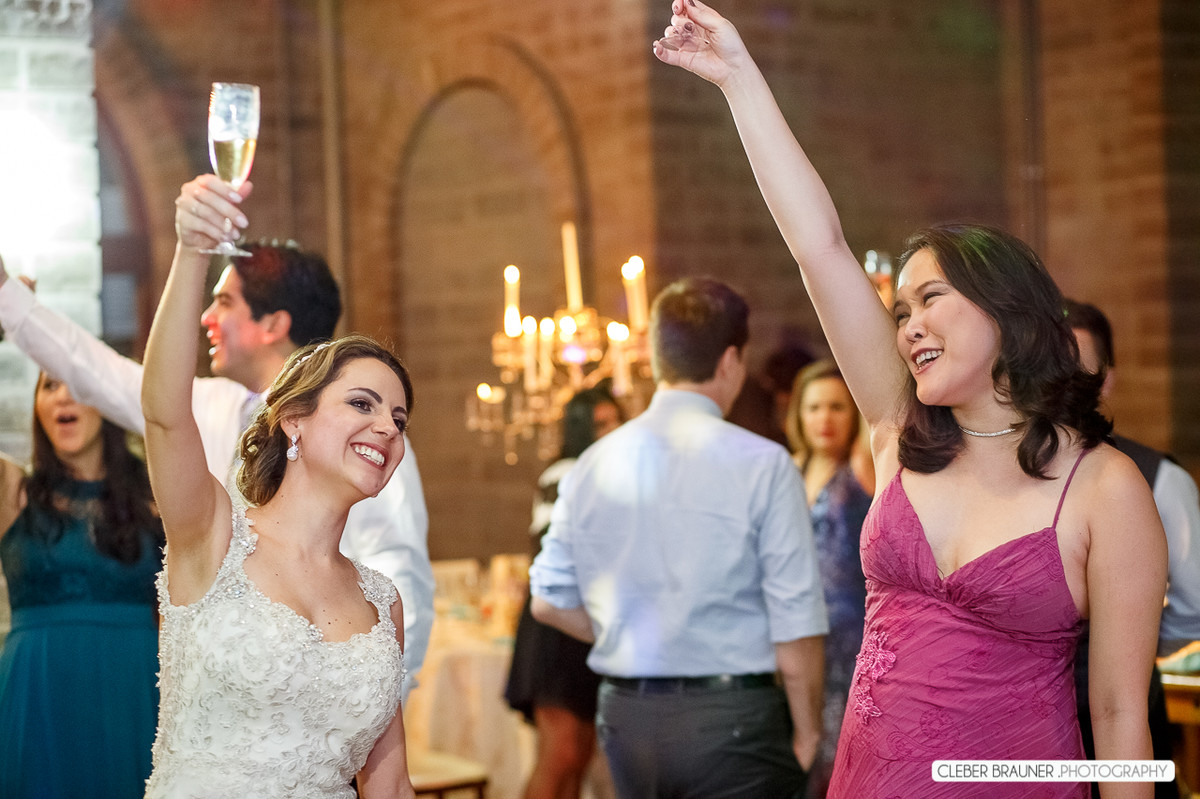 Lindo casamento fotografado na VinicolaCave de Pedra, em Bento Gonçalves na Serra Gaucha, pelo fotógrafo de casamento de Garibaldi Cleber Brauner.