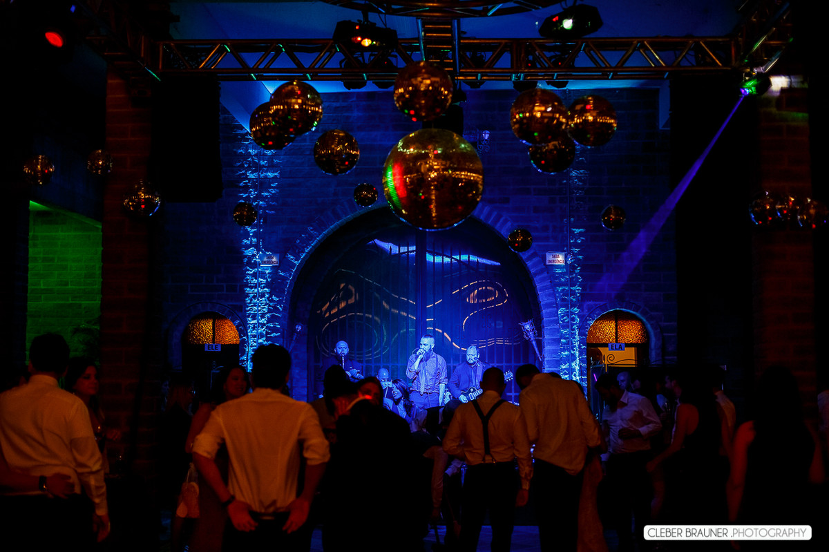 Lindo casamento fotografado na VinicolaCave de Pedra, em Bento Gonçalves na Serra Gaucha, pelo fotógrafo de casamento de Garibaldi Cleber Brauner.