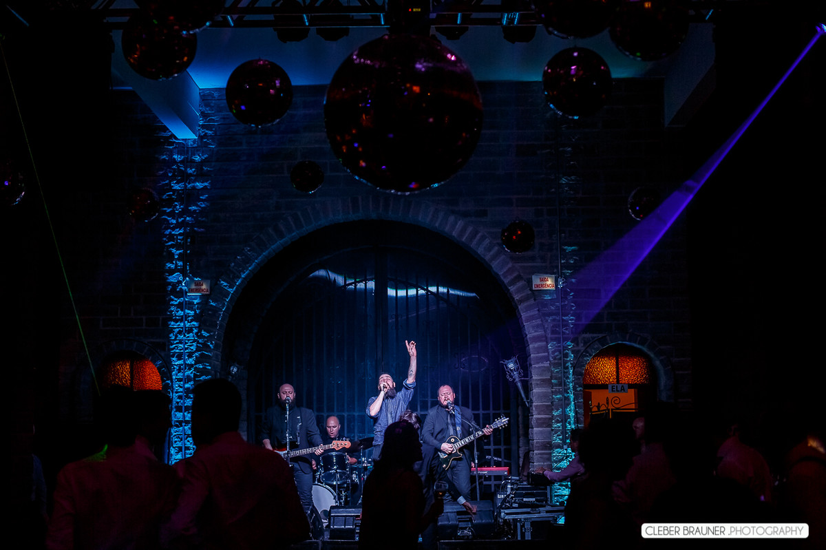 Lindo casamento fotografado na VinicolaCave de Pedra, em Bento Gonçalves na Serra Gaucha, pelo fotógrafo de casamento de Garibaldi Cleber Brauner.