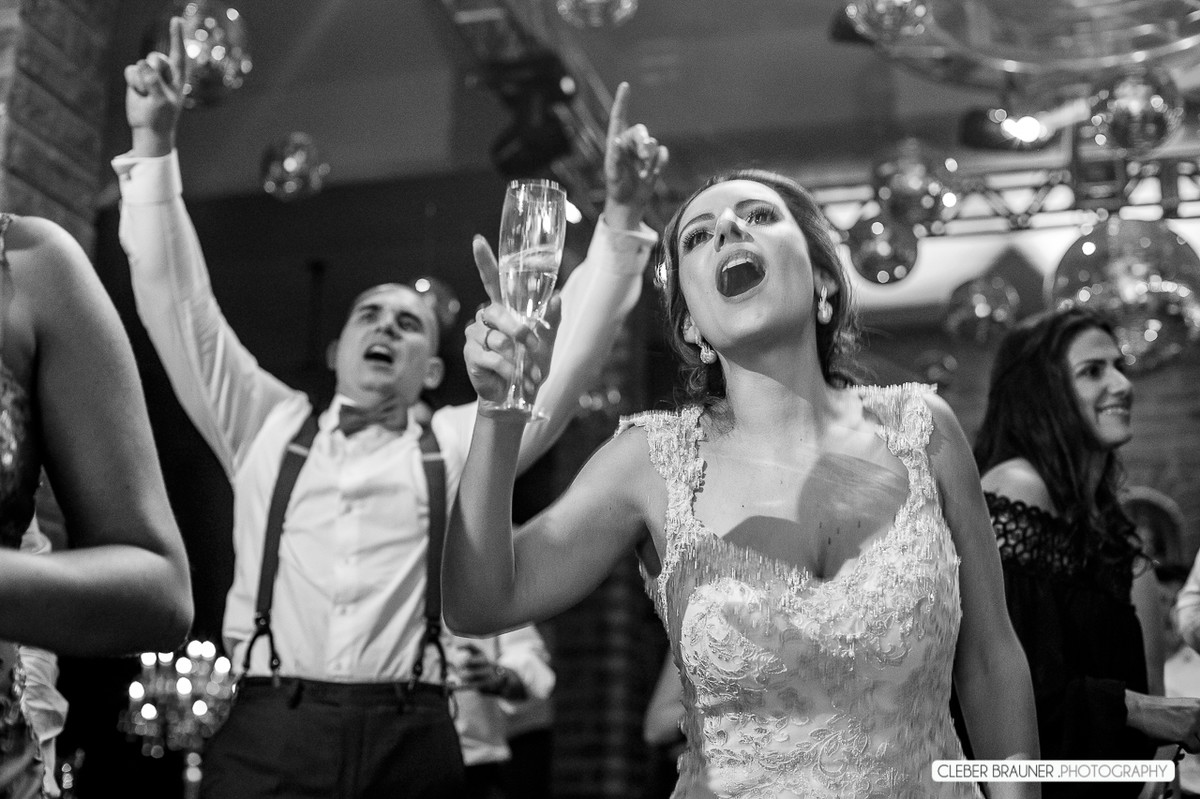 Lindo casamento fotografado na VinicolaCave de Pedra, em Bento Gonçalves na Serra Gaucha, pelo fotógrafo de casamento de Garibaldi Cleber Brauner.