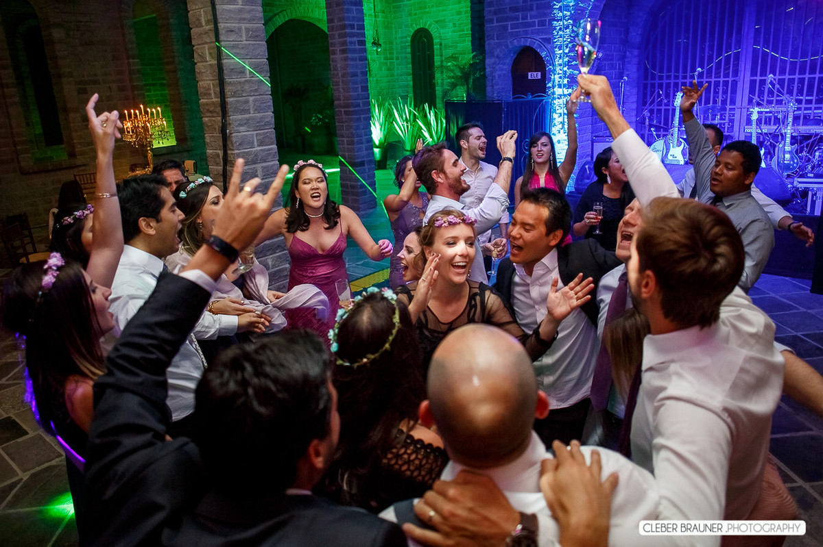 Lindo casamento fotografado na VinicolaCave de Pedra, em Bento Gonçalves na Serra Gaucha, pelo fotógrafo de casamento de Garibaldi Cleber Brauner.