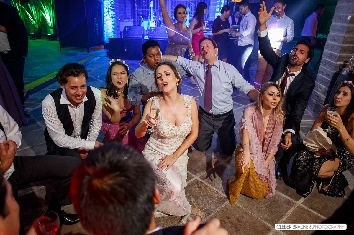 Lindo casamento fotografado na VinicolaCave de Pedra, em Bento Gonçalves na Serra Gaucha, pelo fotógrafo de casamento de Garibaldi Cleber Brauner.
